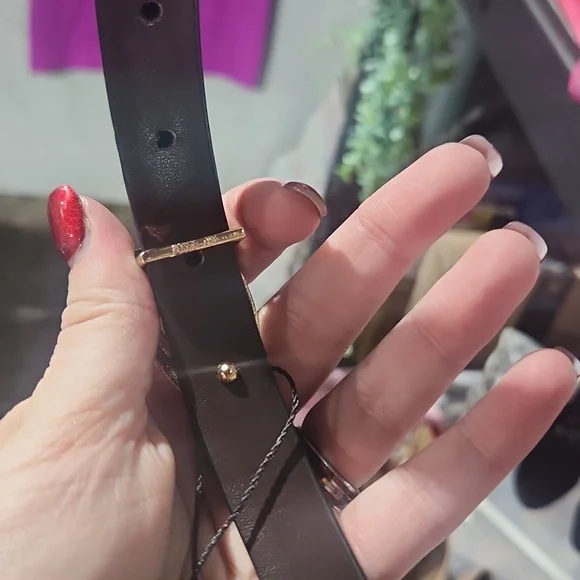 Coach Reversible black and tan size small belt with golden emblem - Picture 3 of 5